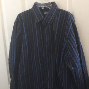 FINAL MARKDOWN Men’s cotton apt 9 shirt large